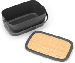 Brabantia Nic Broodtrommel - Met Bamboe Deksel - Dark Grey -Dagelijkse Benodigdheden Winkel 1200x1017