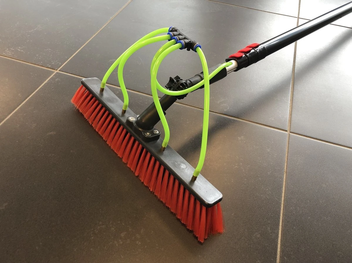 Aqua2Go Telescoopsteel 10,6 Meter - Lichtgewicht Aluminium - 40 Cm. Borstel - Ramen Wassen - Zonnepanelen 5 Aqua2Go Telescoopsteel 10,6 Meter - Lichtgewicht Aluminium - 40 Cm. Borstel - Ramen Wassen - Zonnepanelen - Afbeelding 4