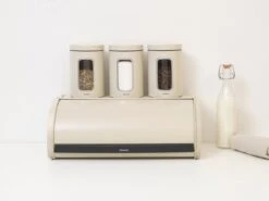 Brabantia Broodtrommel - Met Schuifdeksel - Soft Beige -Dagelijkse Benodigdheden Winkel 1200x900 23