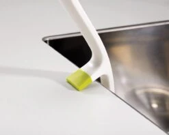 Joseph Joseph Edge Vaatwasborstel - Met Ingebouwde Gootsteensteun - Antraciet 15 Joseph Joseph Edge Vaatwasborstel - Met Ingebouwde Gootsteensteun - Antraciet -Dagelijkse Benodigdheden Winkel 1200x964 2